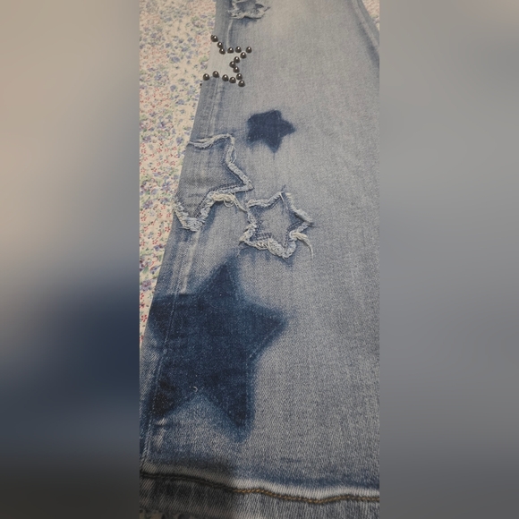 NWT Oli & Hali Star Patch Studded Jeans - Size XL - Price Firm - Picture 4 of 13